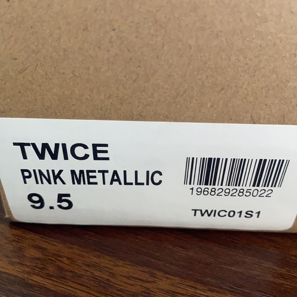 🍬Steve Madden Metallic Pump🍬 - Picture 7 of 7